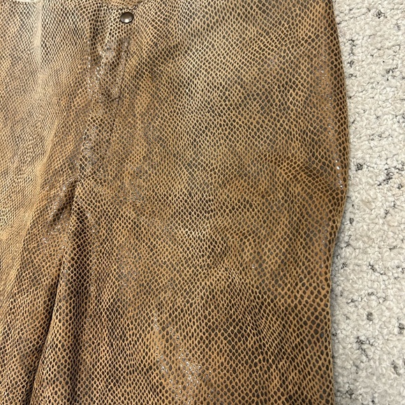 Vintage leather snakeskin size 6 (tag 9 but not a 9) cropped wider leg pants EUC - Picture 7 of 16